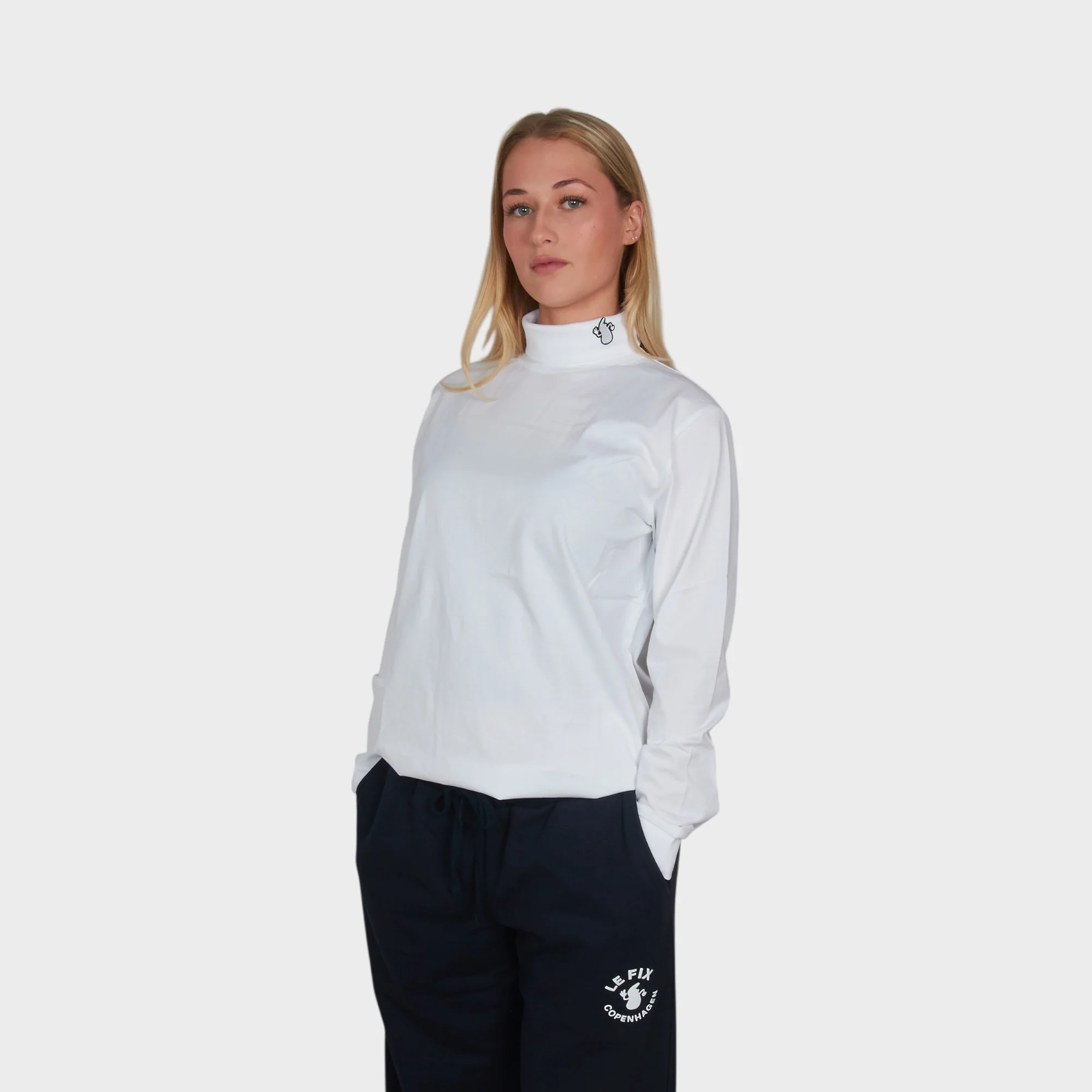 Le Fix Patch Turtleneck I Hvid - Image 3