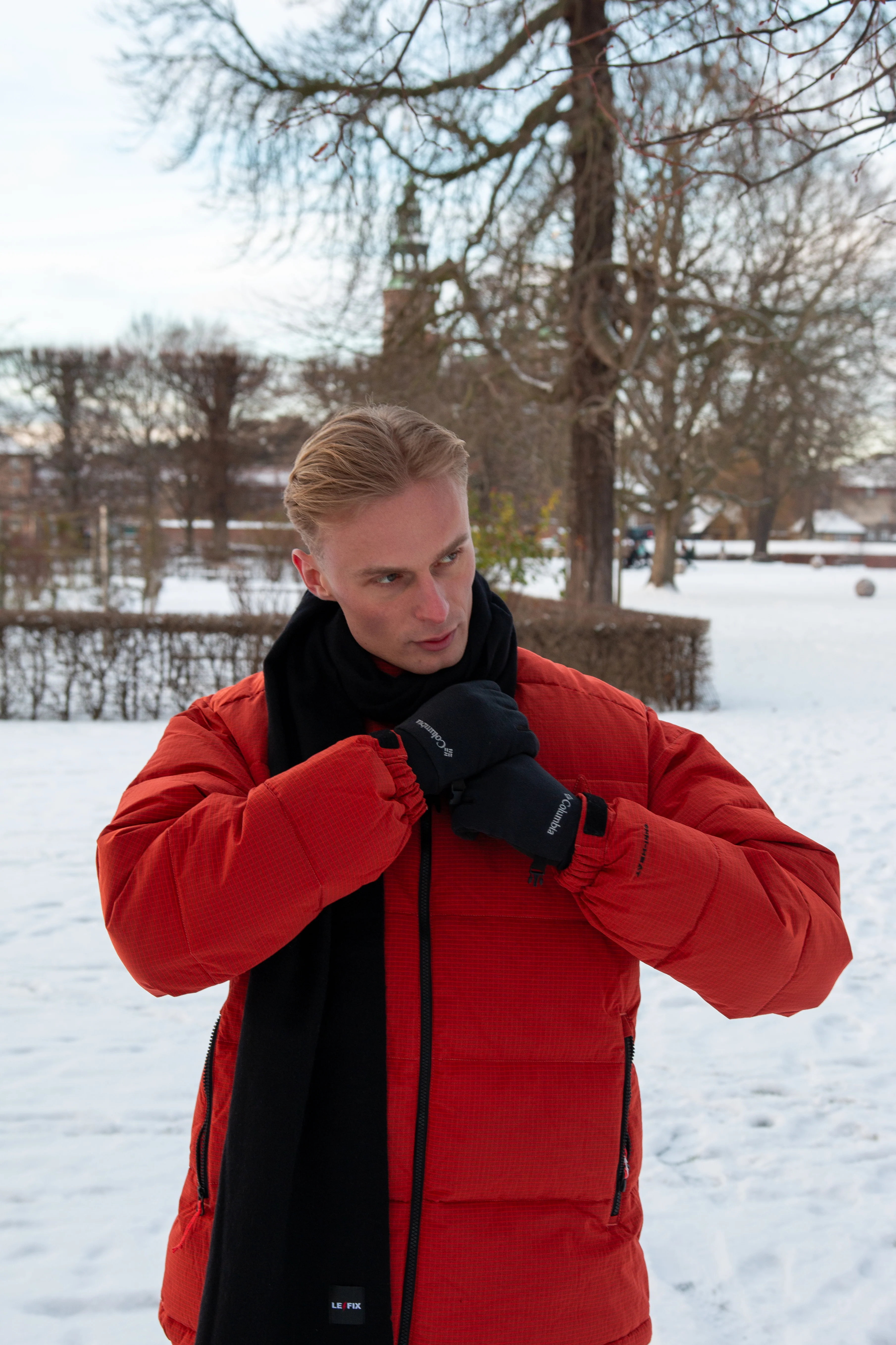 Le Fix Halstørklæde i Uld I Sort - Image 3